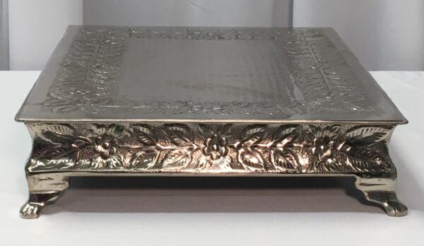 Cake Plateau: 20" by 14" 1/2 Sheet Cake $10.00+
