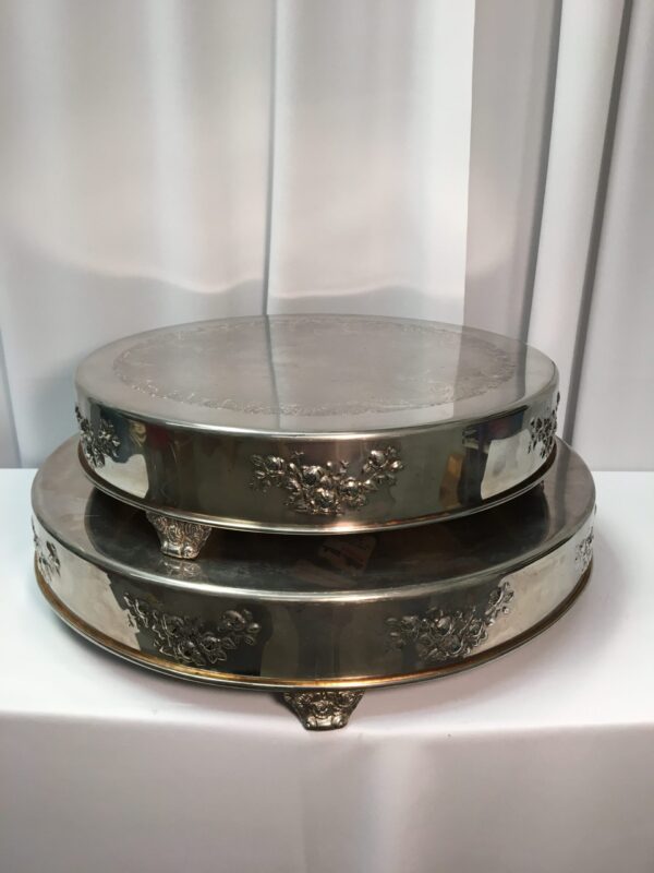 Round Silverplate with Flowers